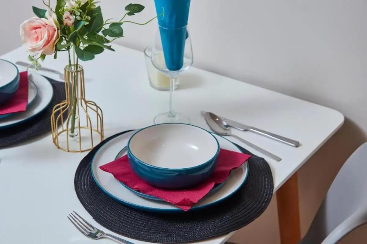 Beautiful 1 Bedroom Flat In Leeds - Sleeps 4 Εξωτερικό φωτογραφία